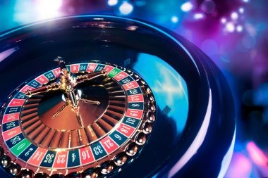 Feature round activation showing enhanced payout grid and bonus multipliers